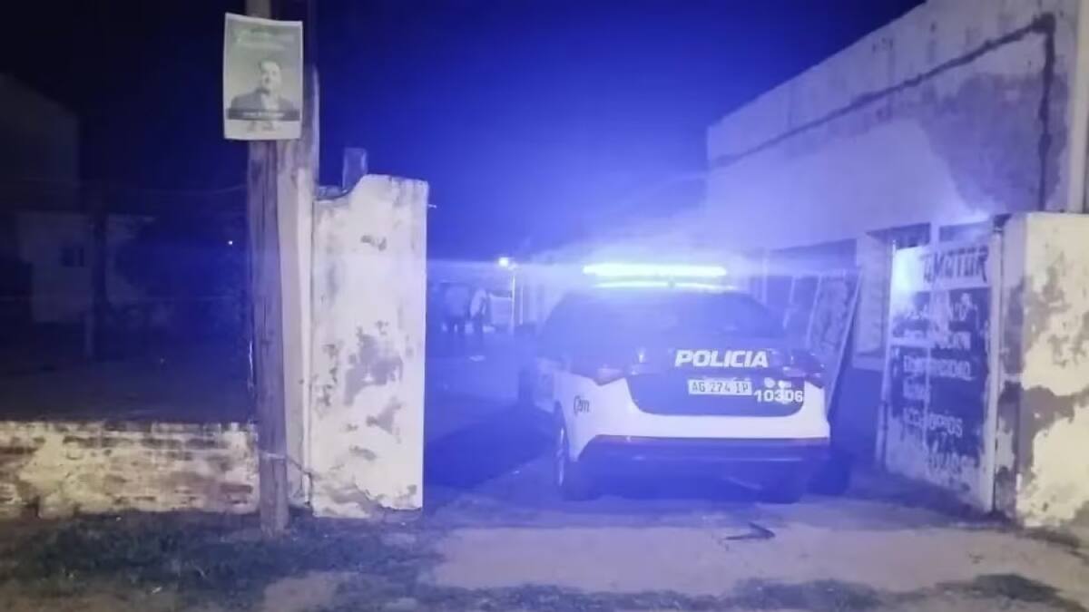 La Policía encontró los cuerpos de dos personas en un gimnasio. Foto: Frontera del Sur