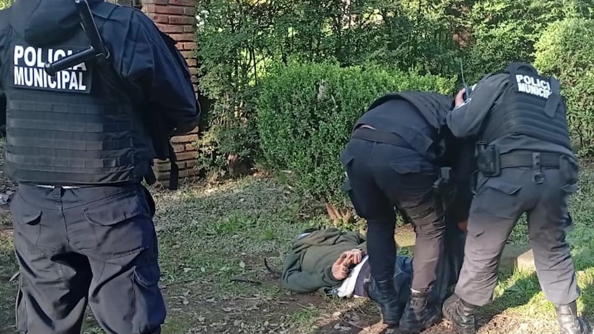 La Policía Municipal de Escobar usó armas no letales para reducir a un delincuente.