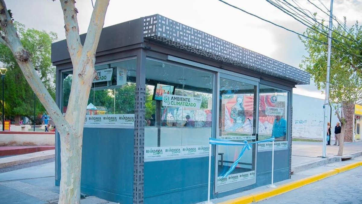 La primera parada de colectivos con aire acondicionado del país.