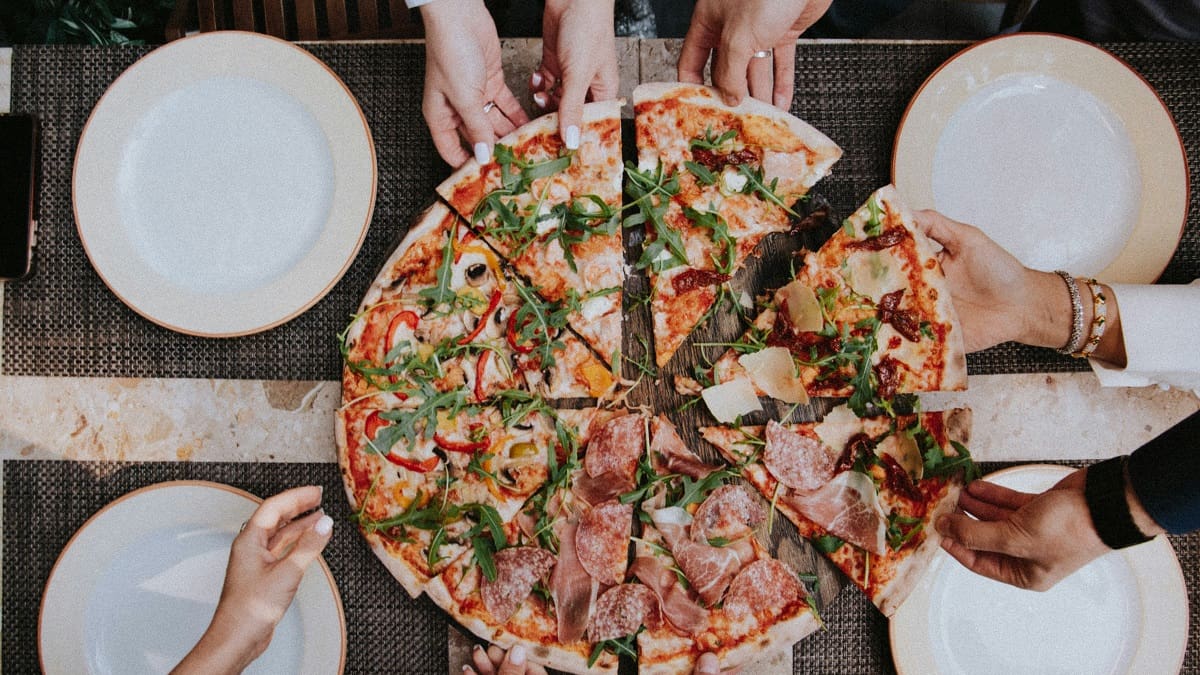 La RAE sumó otra alternativa correcta para llamar a la pizza.