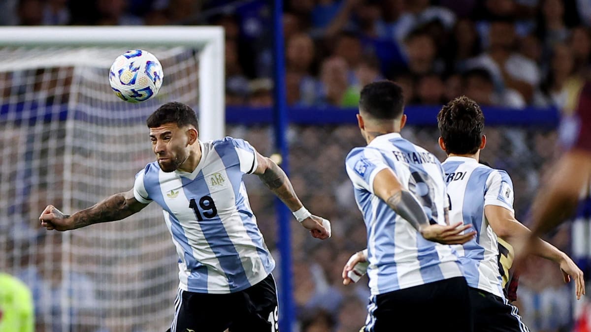 Otamendi es uno de los que termina su contrato en 2025. Foto: Reuters.