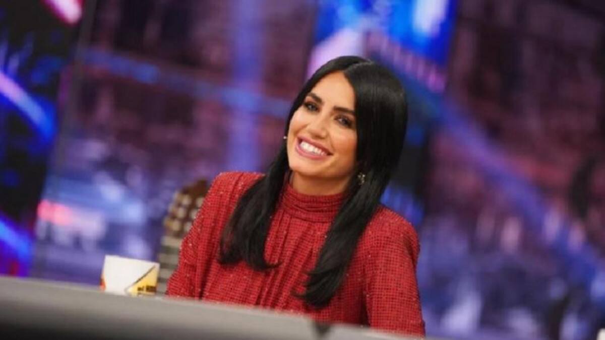 Lali Espósito enseñó cómo se canta “Muchachos” en la TV española. Foto captura NA