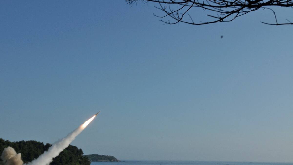 Lanzamiento de misil ATACMS. Foto: Reuters.