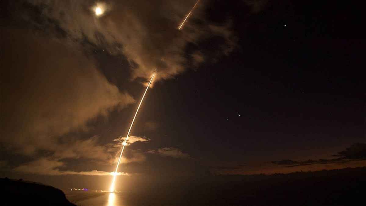 Lanzamiento de misil balístico desde Estados Unidos. Foto: Reuters.