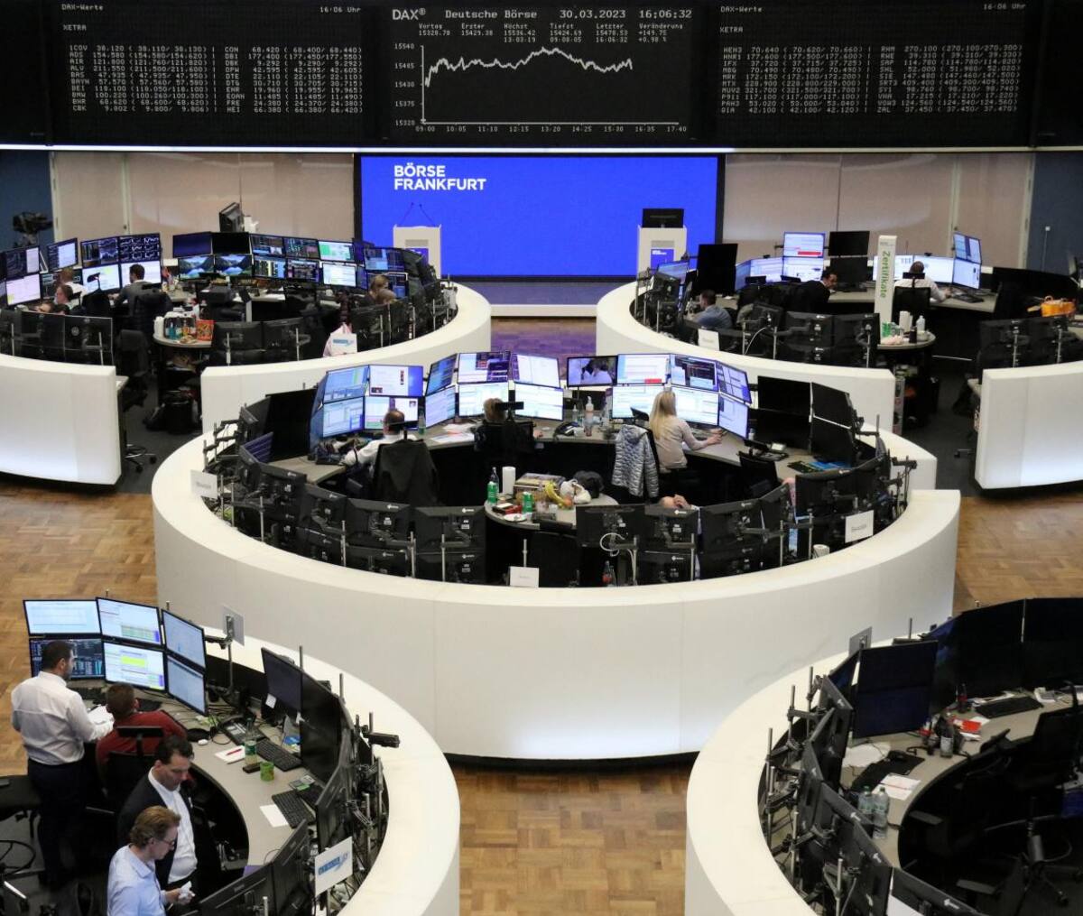 Las bolsas de valores amanecieron con alzas en los precios. Foto: Reuters.
