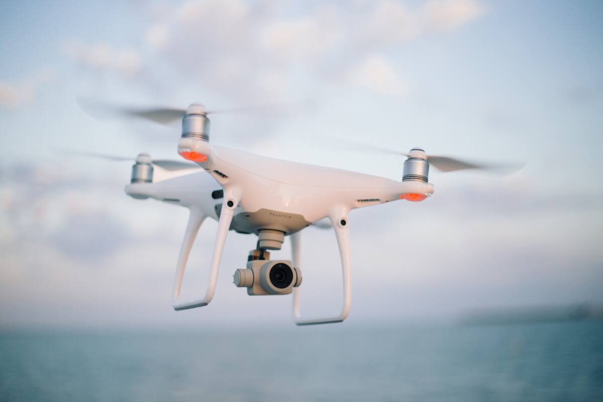 Las fuerzas de seguridad costeras usaran drones para mejorar la vigilancia en las playas. Foto: Unsplash