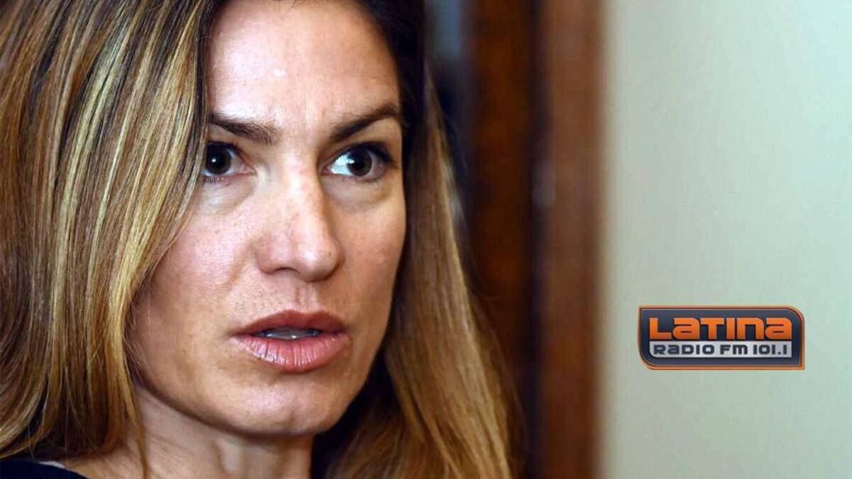 Laura Muñoz, ex mujer de Alejandro Vandenbroele, Radio Latina