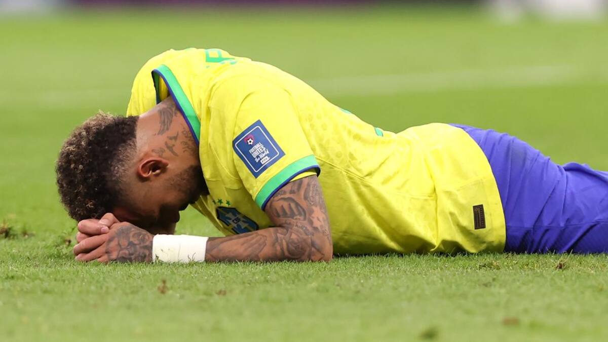 Lesión de Neymar en el partido entre Brasil y Serbia del Mundial de Qatar 2022. Foto: EFE.