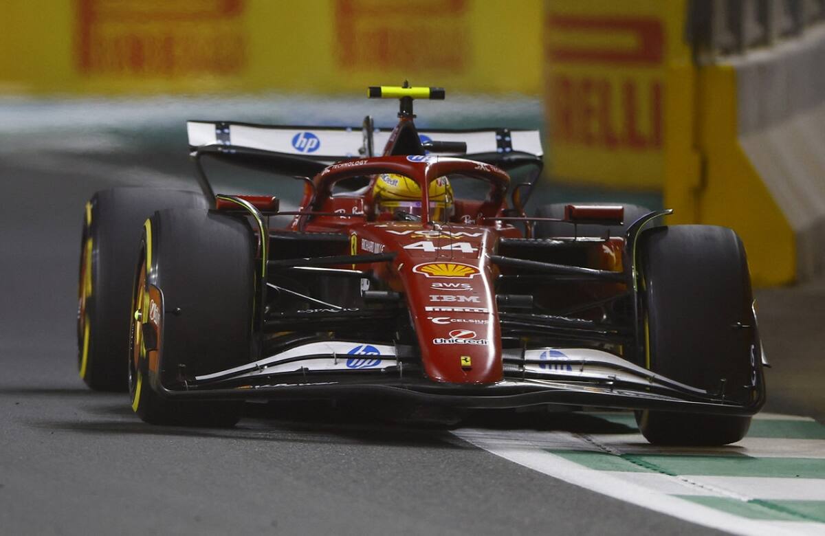 Lewis Hamilton a bordo de su Ferrari. Foto: Reuters (Rula Rouhana)