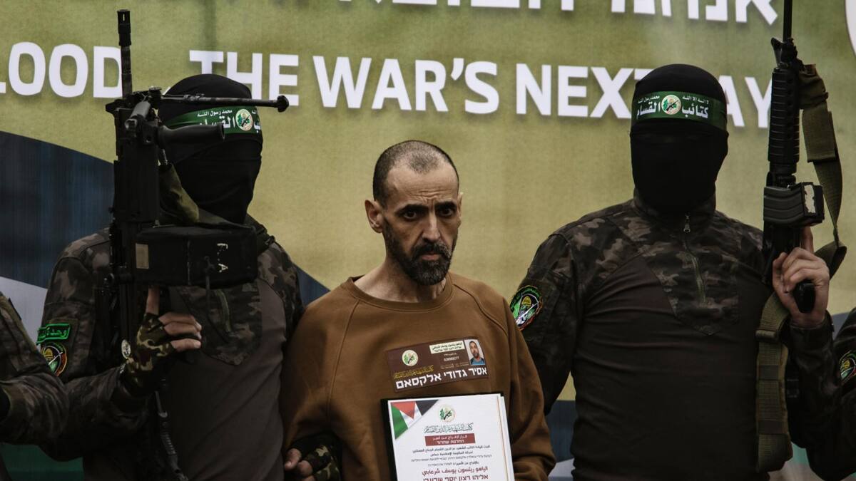 Liberación de rehenes israelíes por parte de Hamas en el centro de Gaza. Foto: EFE.