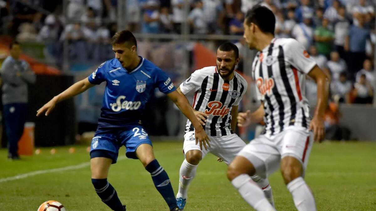 Libertad vs. Atlético Tucumán - Copa Libertadores - Fútbol internacional - NA -
