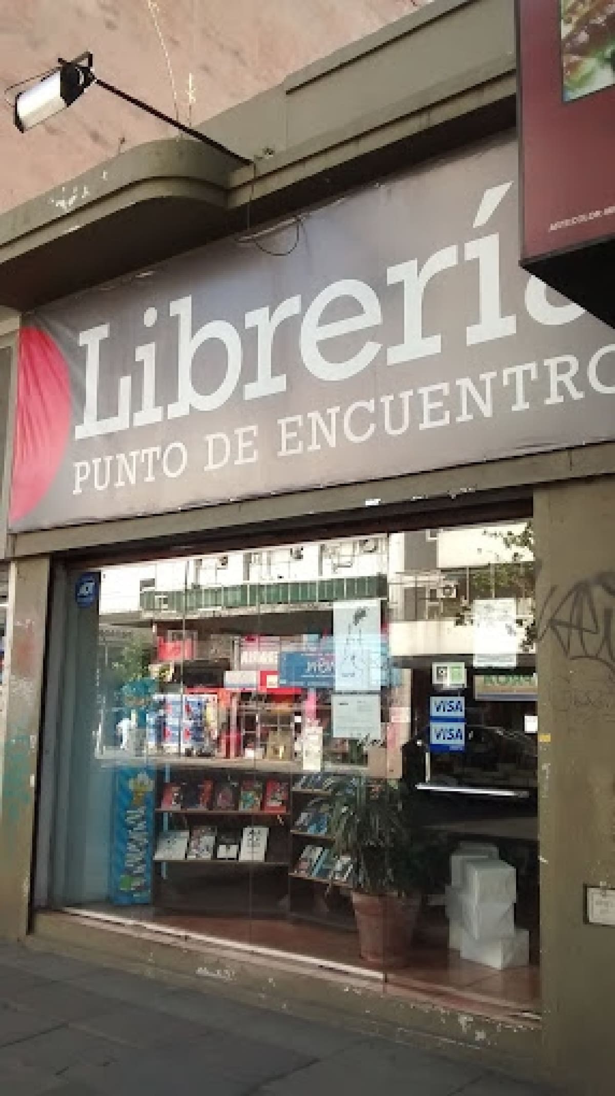 Librería punto de Encuentro. Fuente: Google maps
