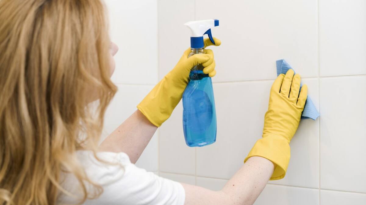 La mezcla infalible para que tus baños siempre huelan bien. Foto: Freepik.