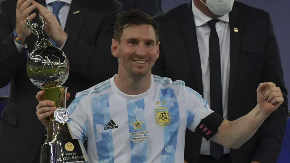 Lionel Messi con la Copa América, NA