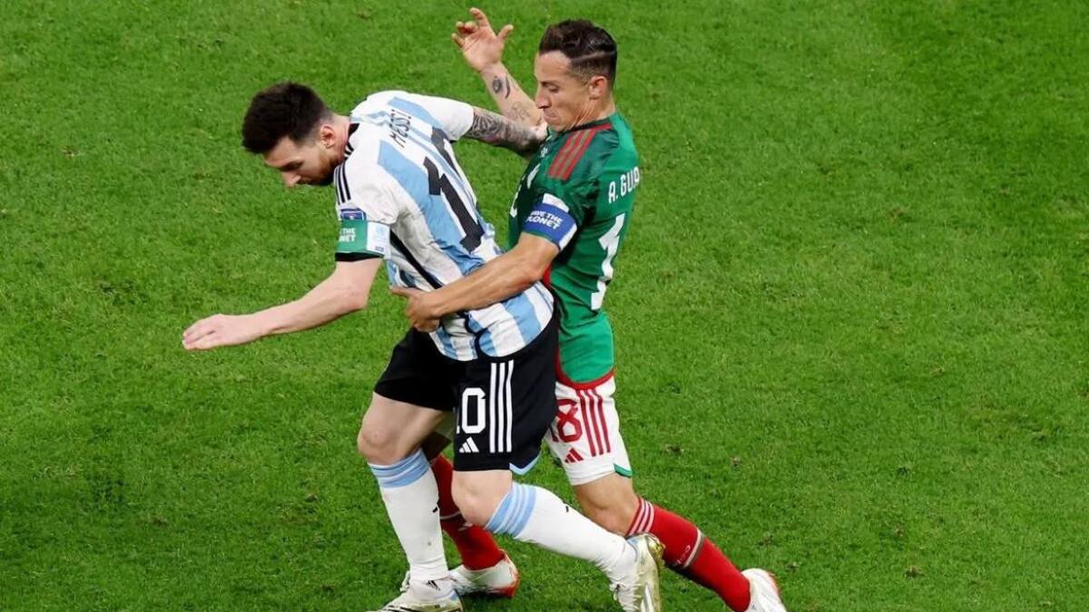 Lionel Messi y Guardado, Argentina vs México. Foto: REUTERS