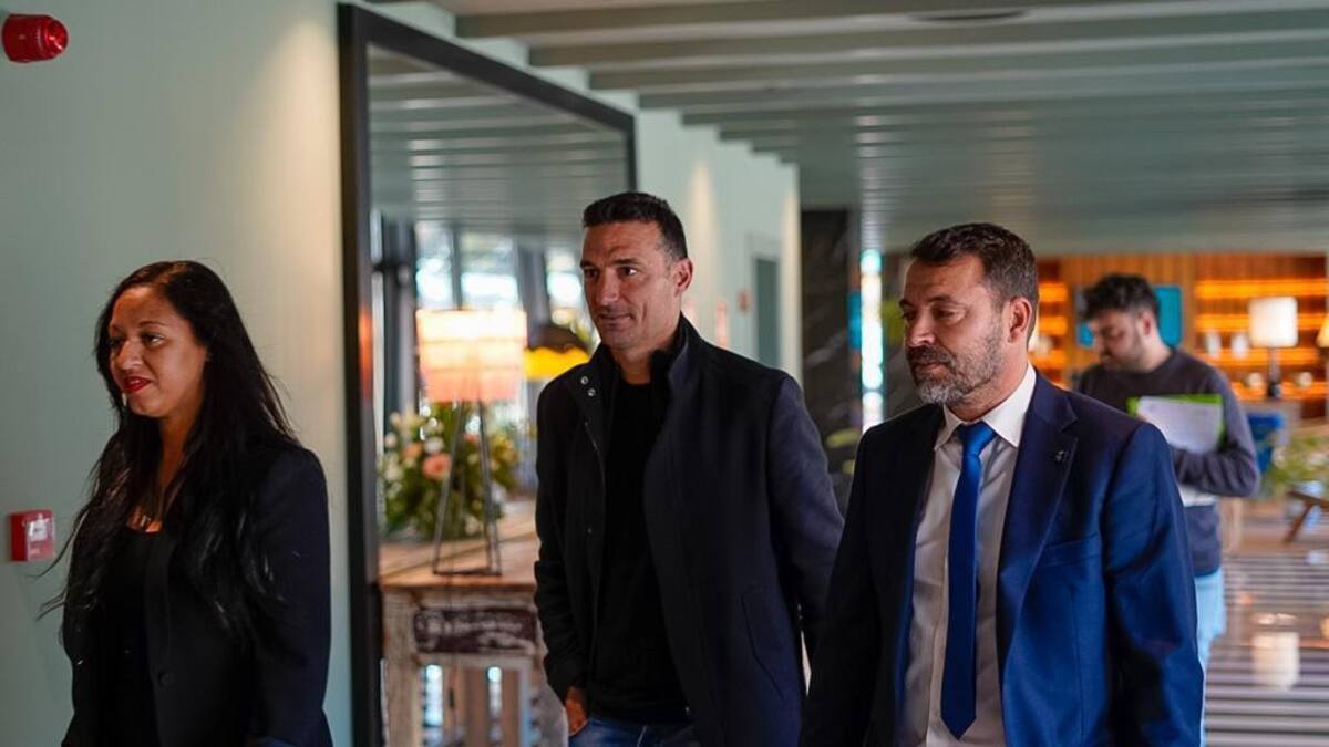 Lionel Scaloni en el sorteo de la Champions League de futsal. Foto: @FFIB_oficial.