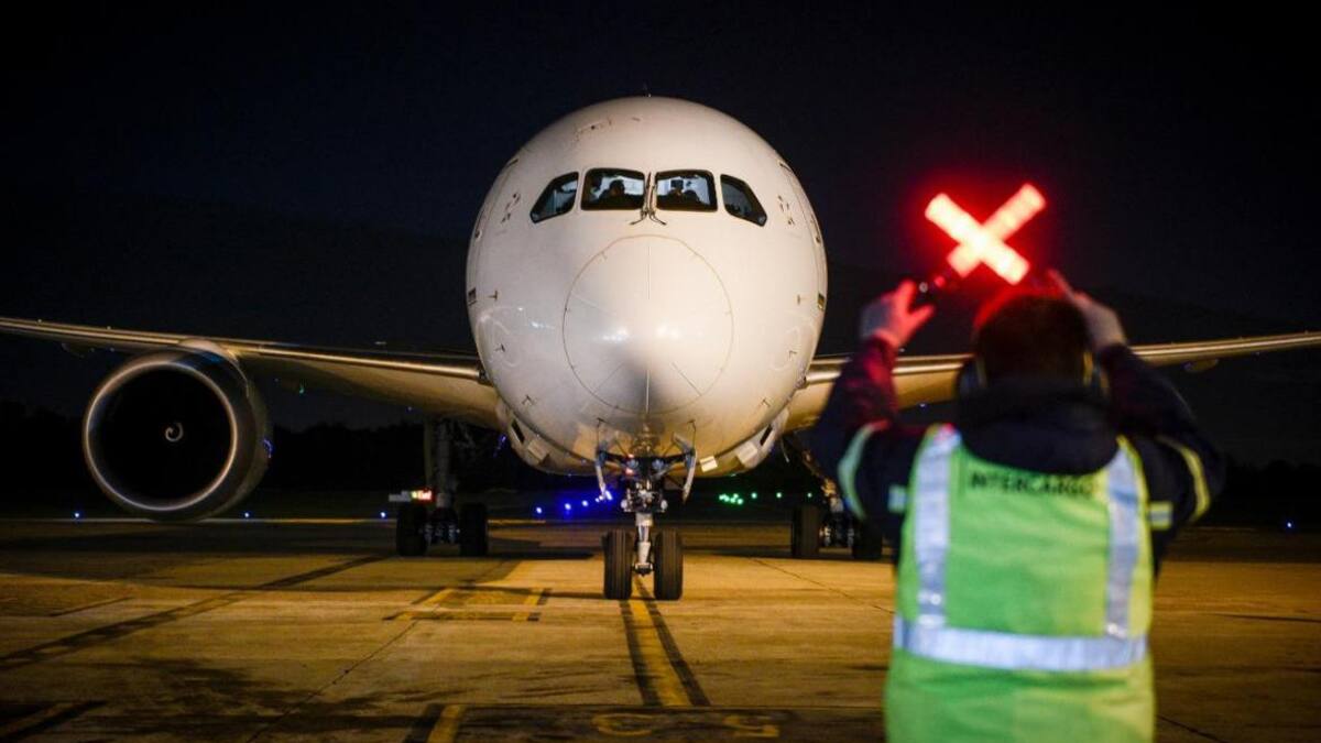 Llegada del vuelo de Aeroméxico con dosis de la vacuna de Oxford/AstraZeneca