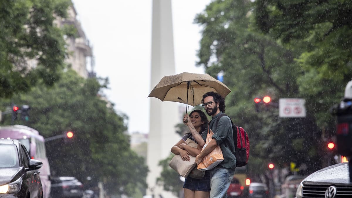 Se acerca una extensa tormenta a Buenos Aires: a qué hora llueve y cuándo mejora el tiempo