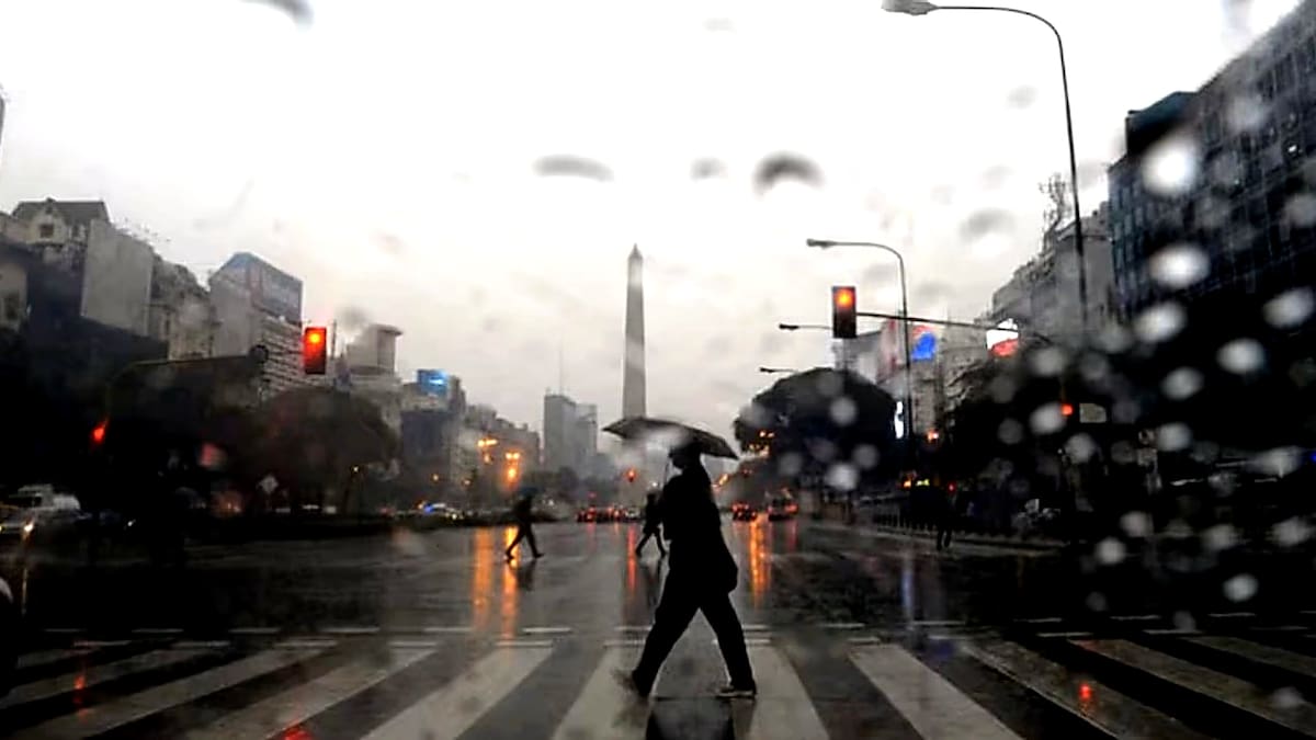 El pronóstico cambió para el AMBA: llegan más lluvias y el día que la temperatura se acercará a los 20 grados