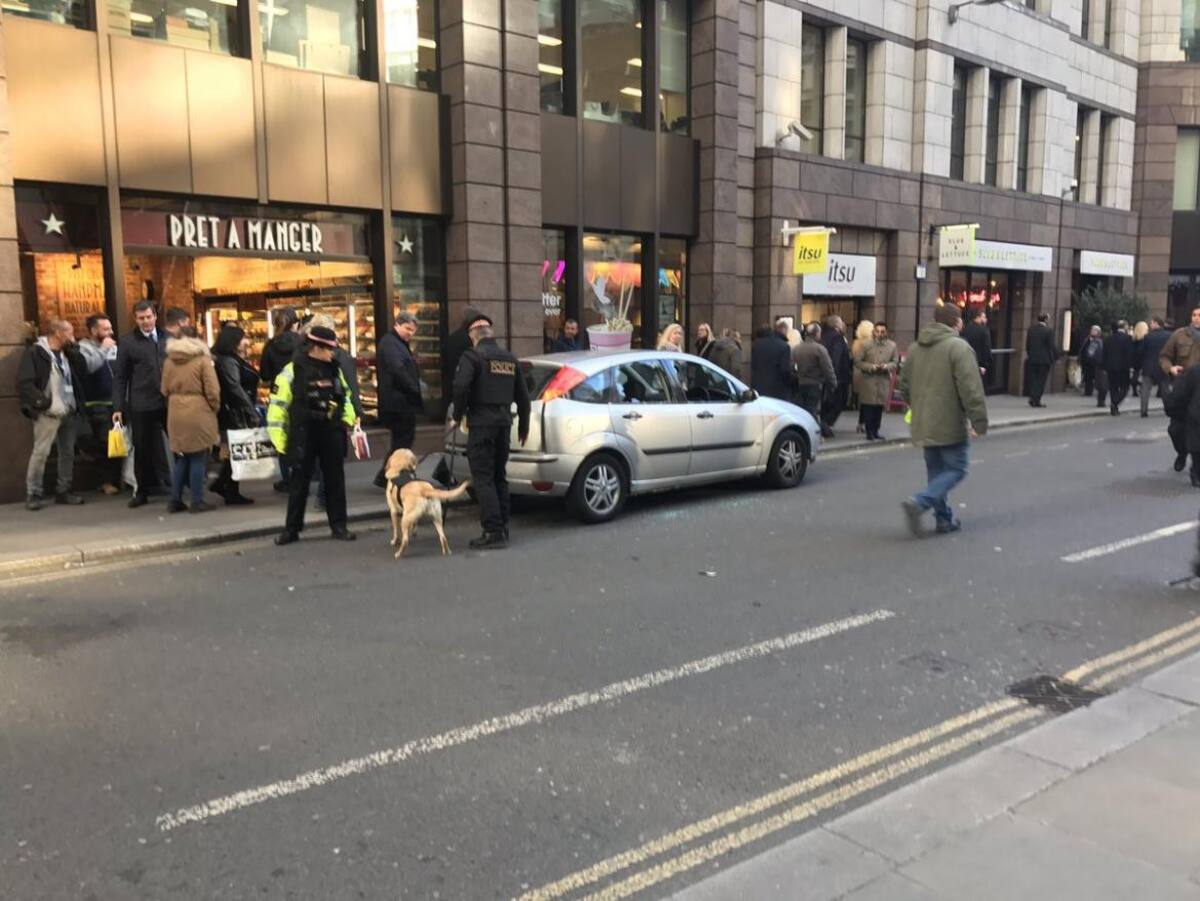 Londres - Cierre de edificio - Amenaza