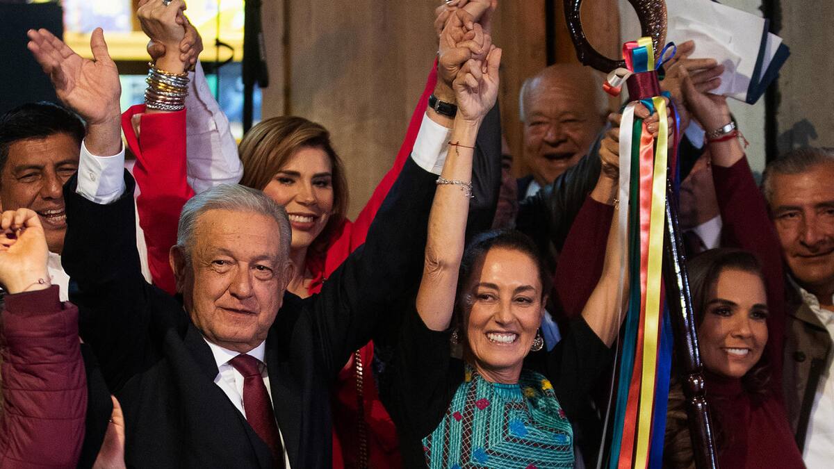 López Obrador y Sheinbaum juntos. Foto: EFE.