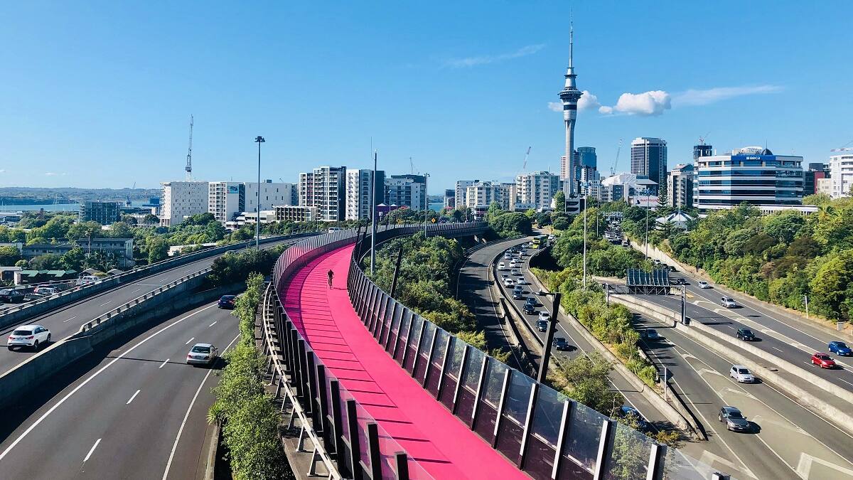 Nueva Zelanda sufre un exilio masivo: por qué sus ciudadanos abandonan el país y cuál es el destino más elegido