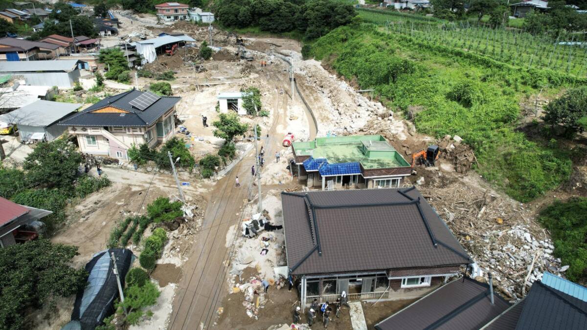 Los desastres que provocaron las lluvias en Corea del Sur. Foto: EFE.