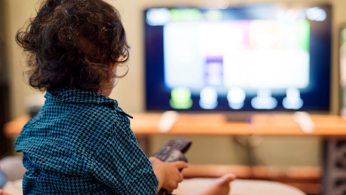 Los errores más comunes al ofrecerle dibujitos animados a los niños.