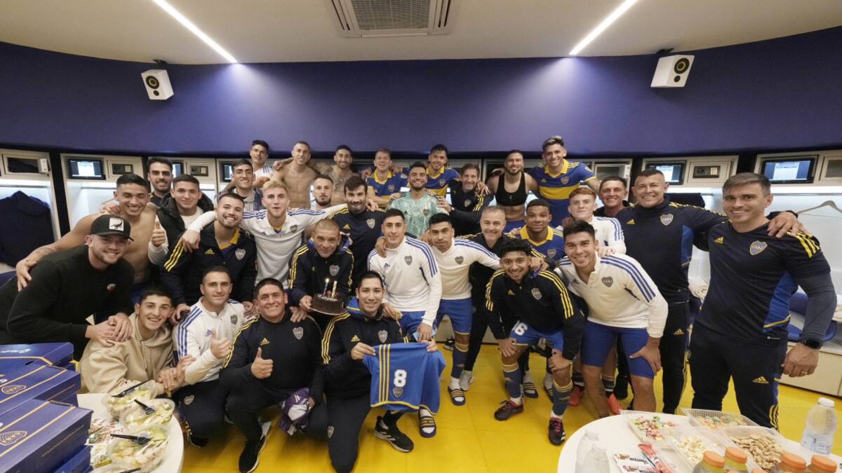 Los festejos de Boca Juniors por su clasificación a octavos de La Libertadores. Foto: Twitter @BocaJrsOficial.