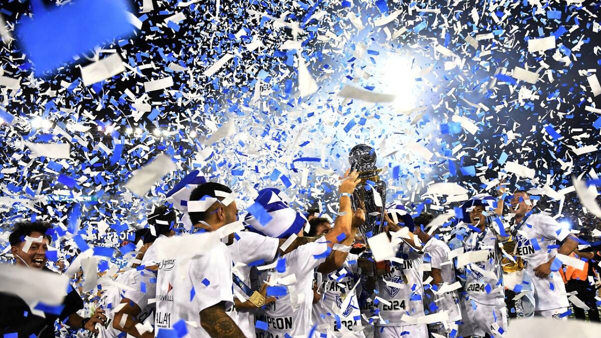 Los festejos de Vélez Sarsfield, campeón de la Liga Profesional 2024. Foto: Reuters.