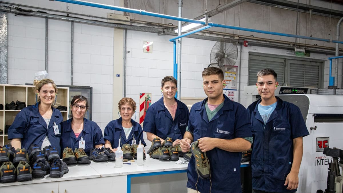 Trabajo formal, capacitación y futuro: la combinación que eligen los jóvenes por encima de mejores salarios