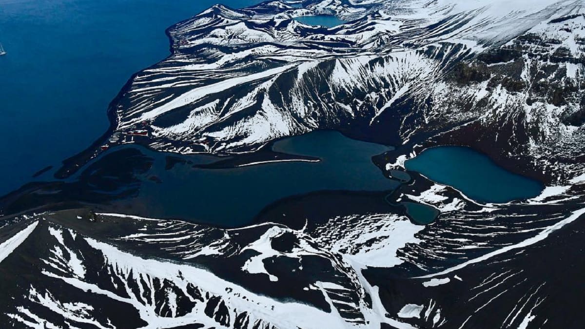 Increíble hallazgo en la Antártida: los lagos de una famosa isla están conectados al océano por un sistema subterráneo oculto