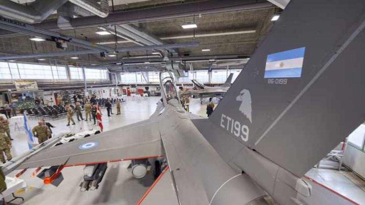Los nuevos aviones caza F-16 de la Fuerza Aérea Argentina.