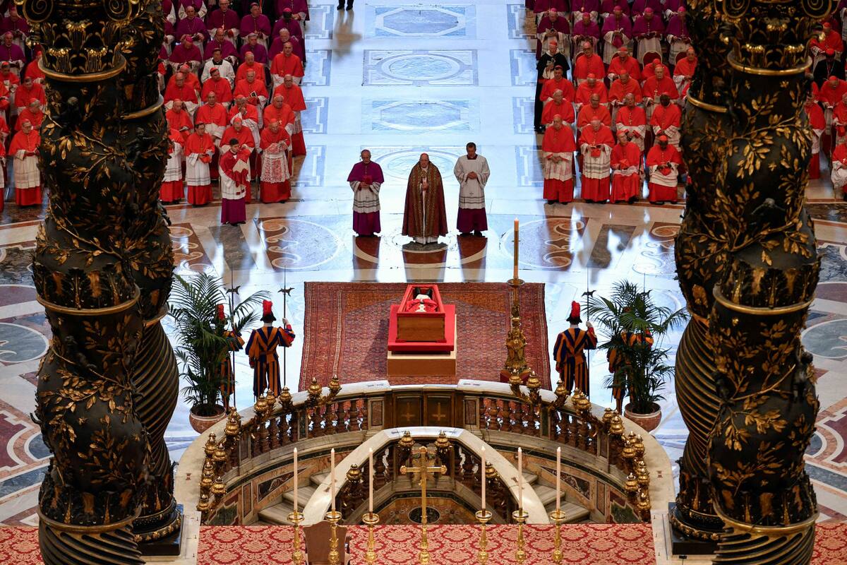 Los rituales funerarios del papa Francisco. Foto: Reuters/Vatican Media.