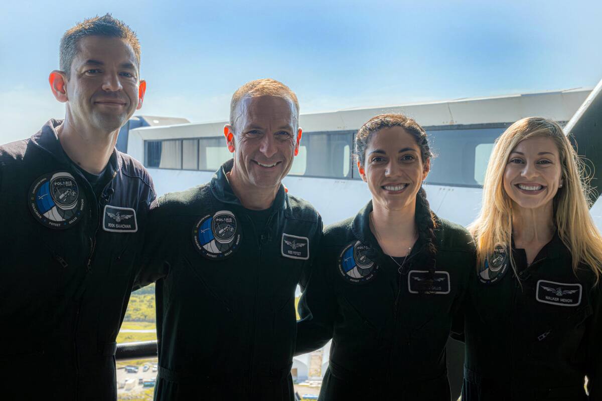 Los tripulantes de la histórica misión Polaris Dawn. Foto: EFE.