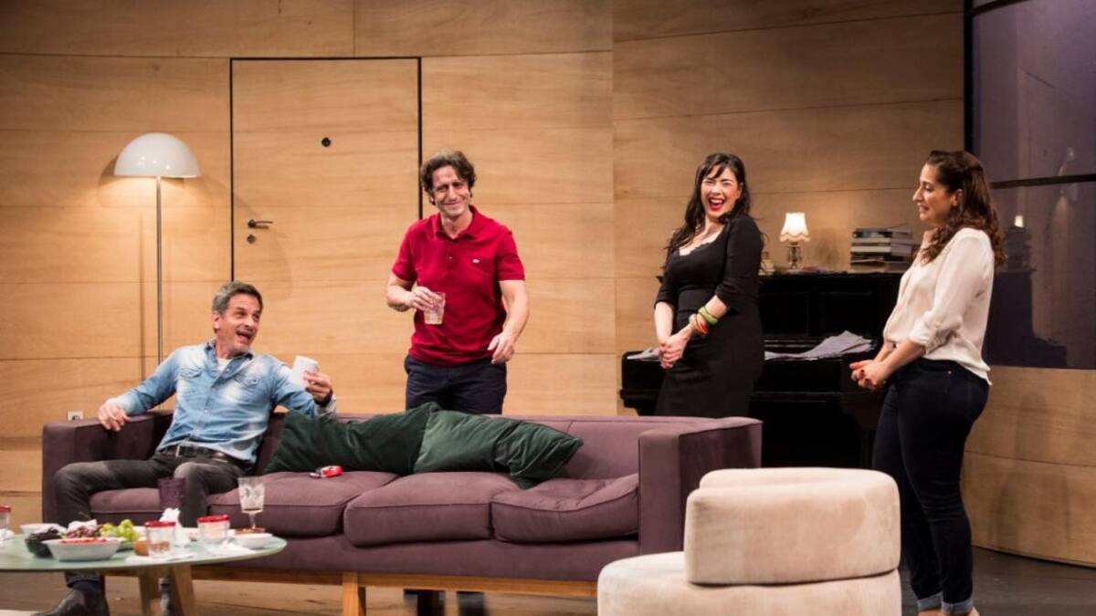 Los Vecinos de Arriba, teatro, Muriel Santa Ana