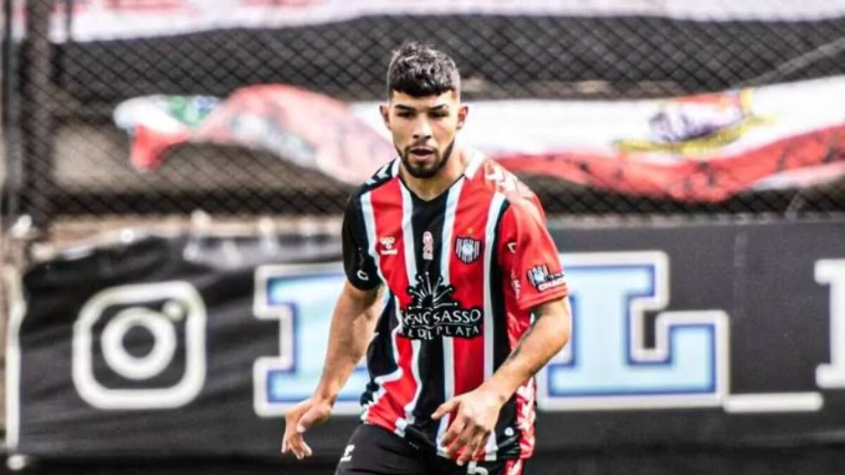 Lucas Perdomo, capitán de Chacarita Jr. Foto: X/@Lagloriosatv