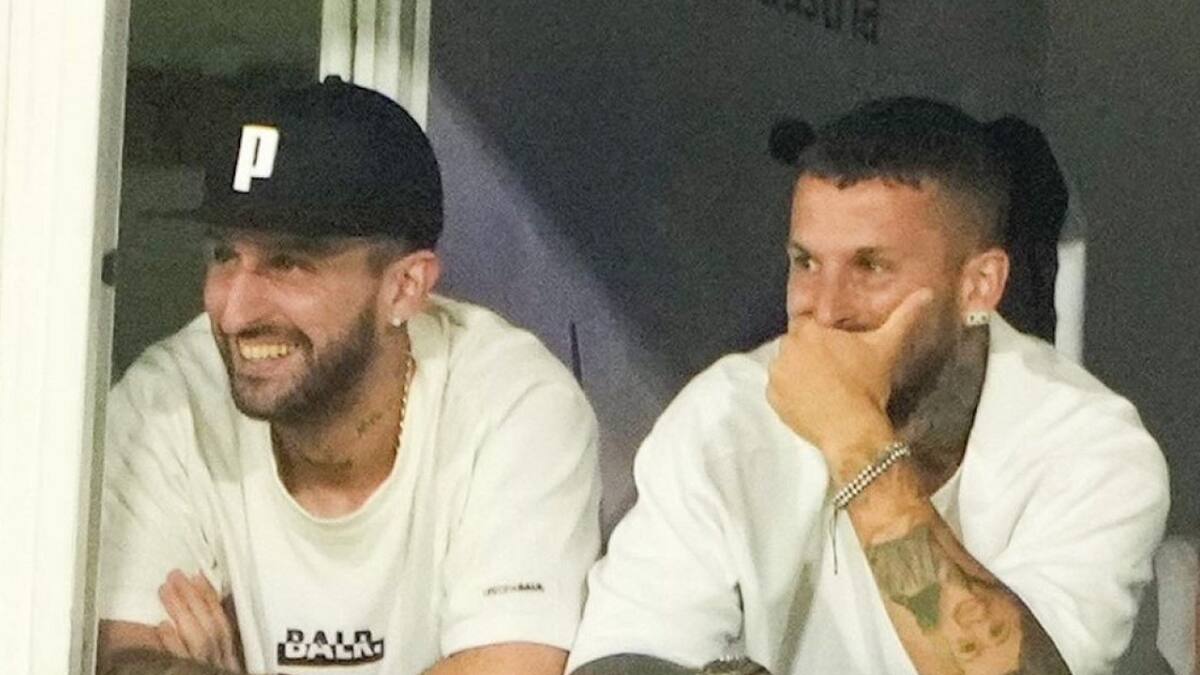 Lucas y Darío Benedetto en La Bombonera. Foto: Instagram @lucasbenedetto.vp.