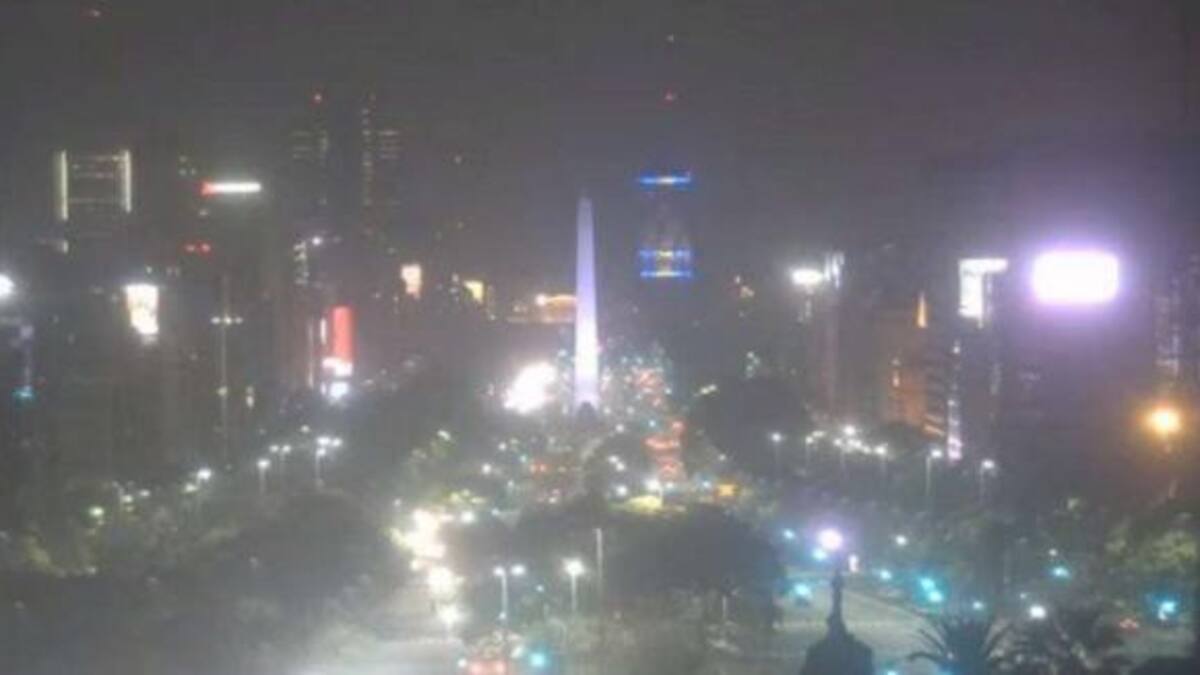 Luego del calor, llegó el humo a la Ciudad por los incendios en los pastizales de Canning