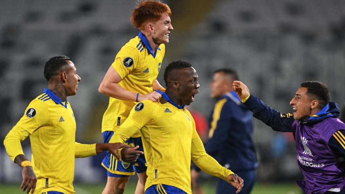 Luis Advíncula, Boca vs Colo-Colo, Copa Libertadores. Foto: NA