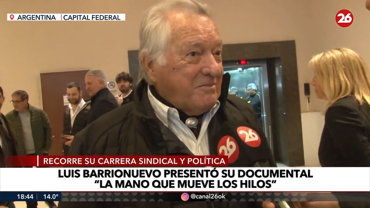 Luis Barrionuevo, secretario general del Sindicato de Gastronómicos, presentó su documental “La mano que mueve los hilos”, que repasará su carrera política y sindical
