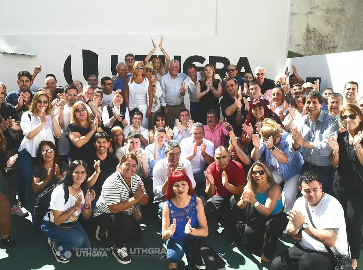 Luis Barrionuevo inauguró una nueva sede de UTHGRA en el barrio de Belgrano