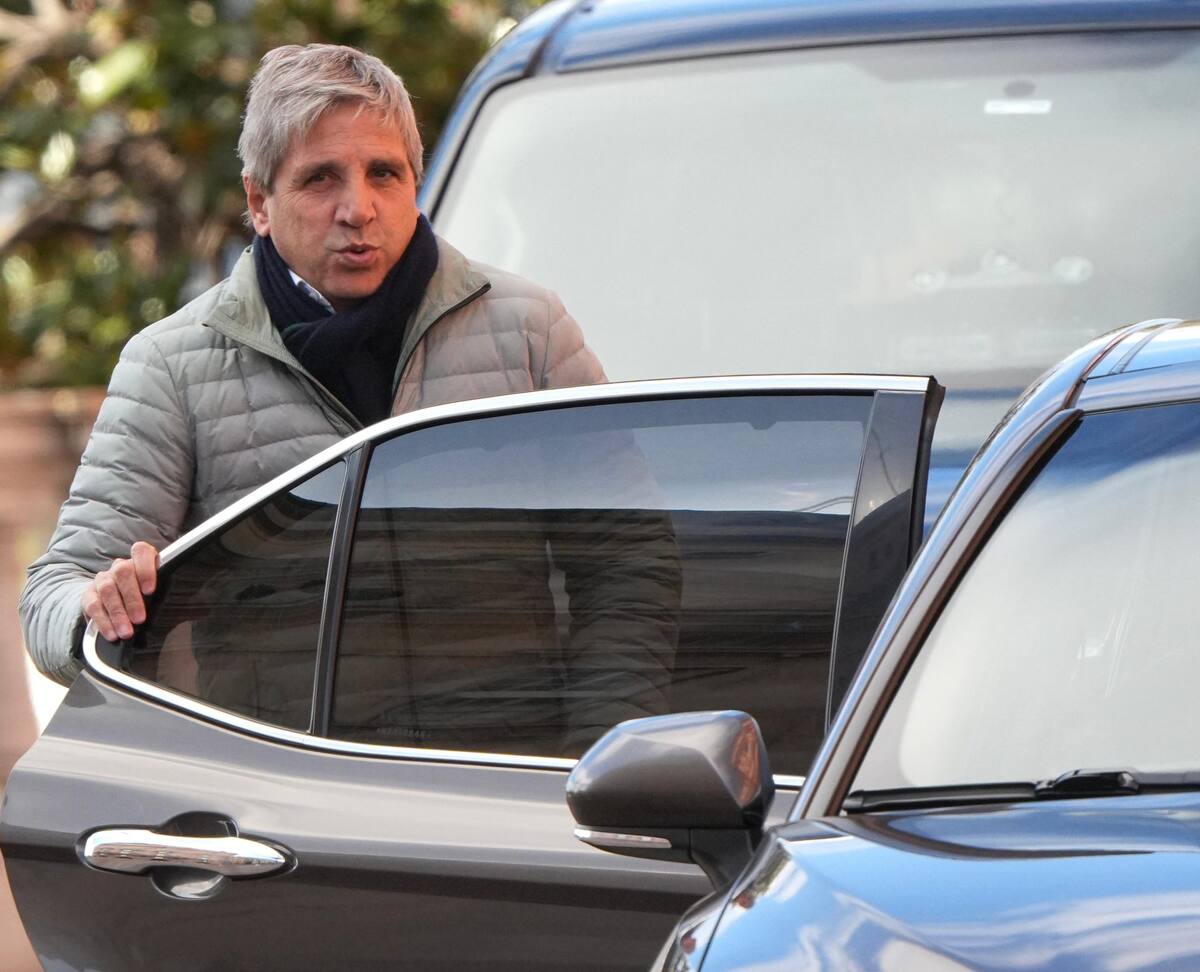 Luis Caputo en Casa Rosada.