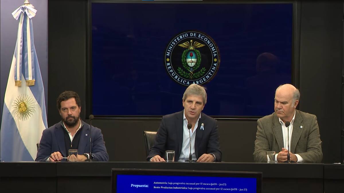 Luis Caputo, Pablo Lavigne y Sergio Iraeta