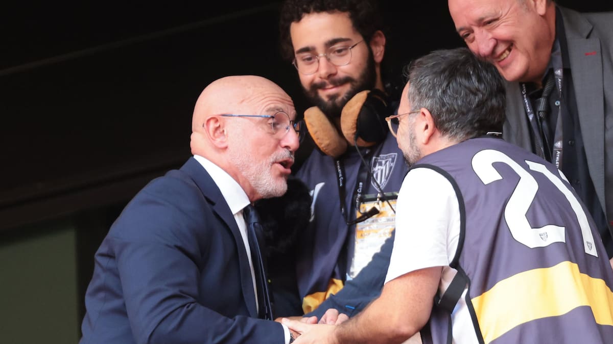 El técnico de España habló luego de la sanción a los jugadores argentinos y reveló su charla con Scaloni: “Nuestros jugadores fueron las víctimas”