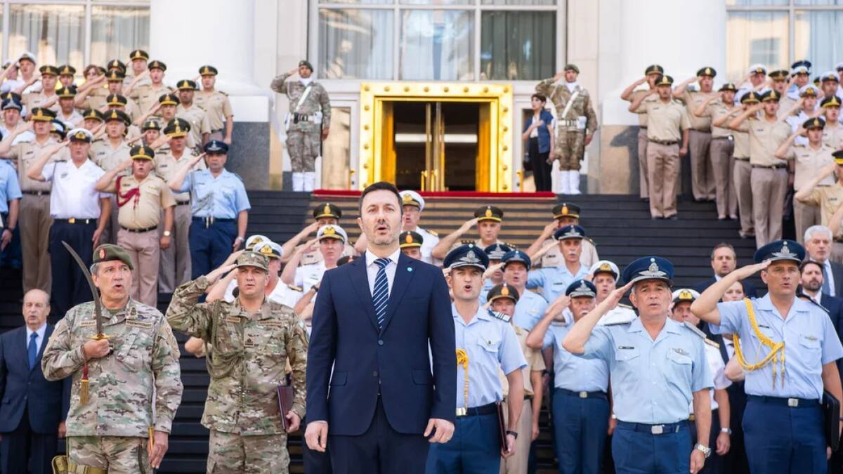 Luis Petri, Fuerzas Armadas. Foto: NA.