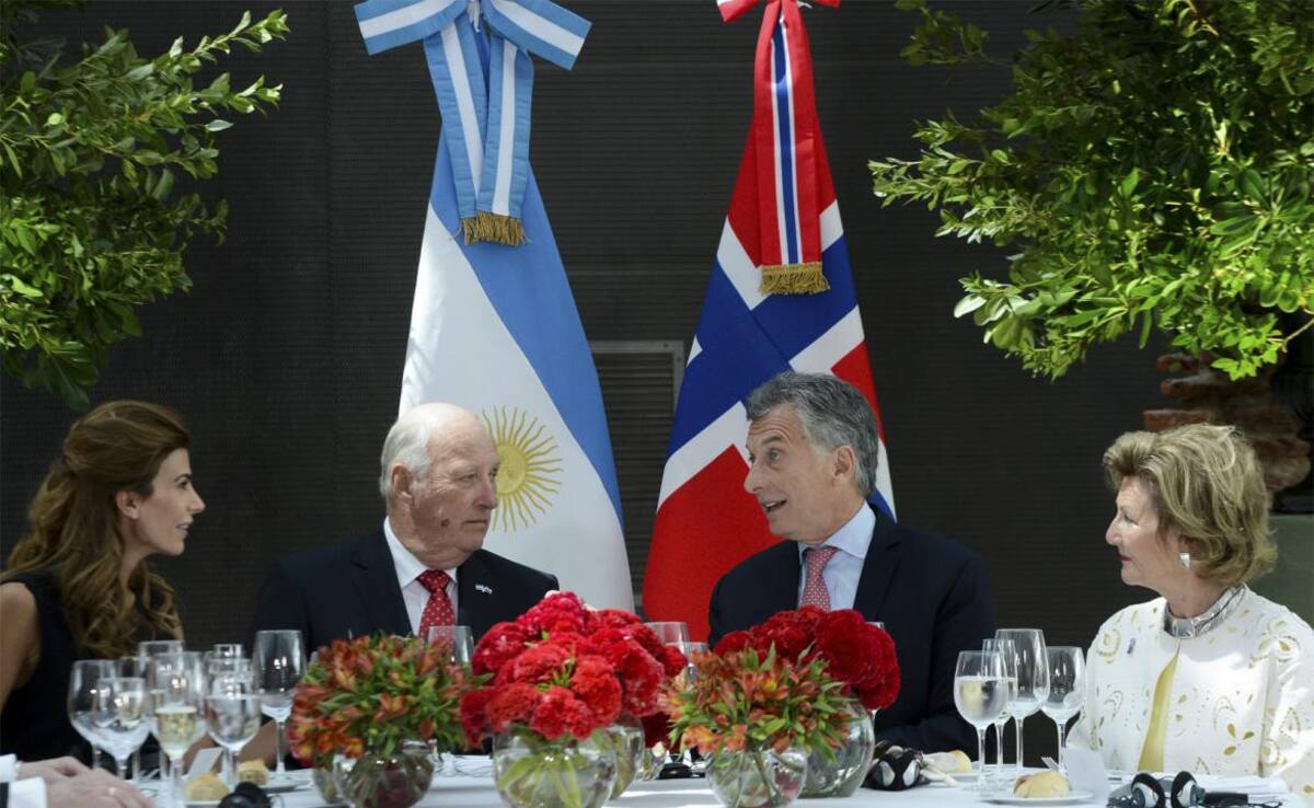 Macri y el rey de Noruega (Reuters)