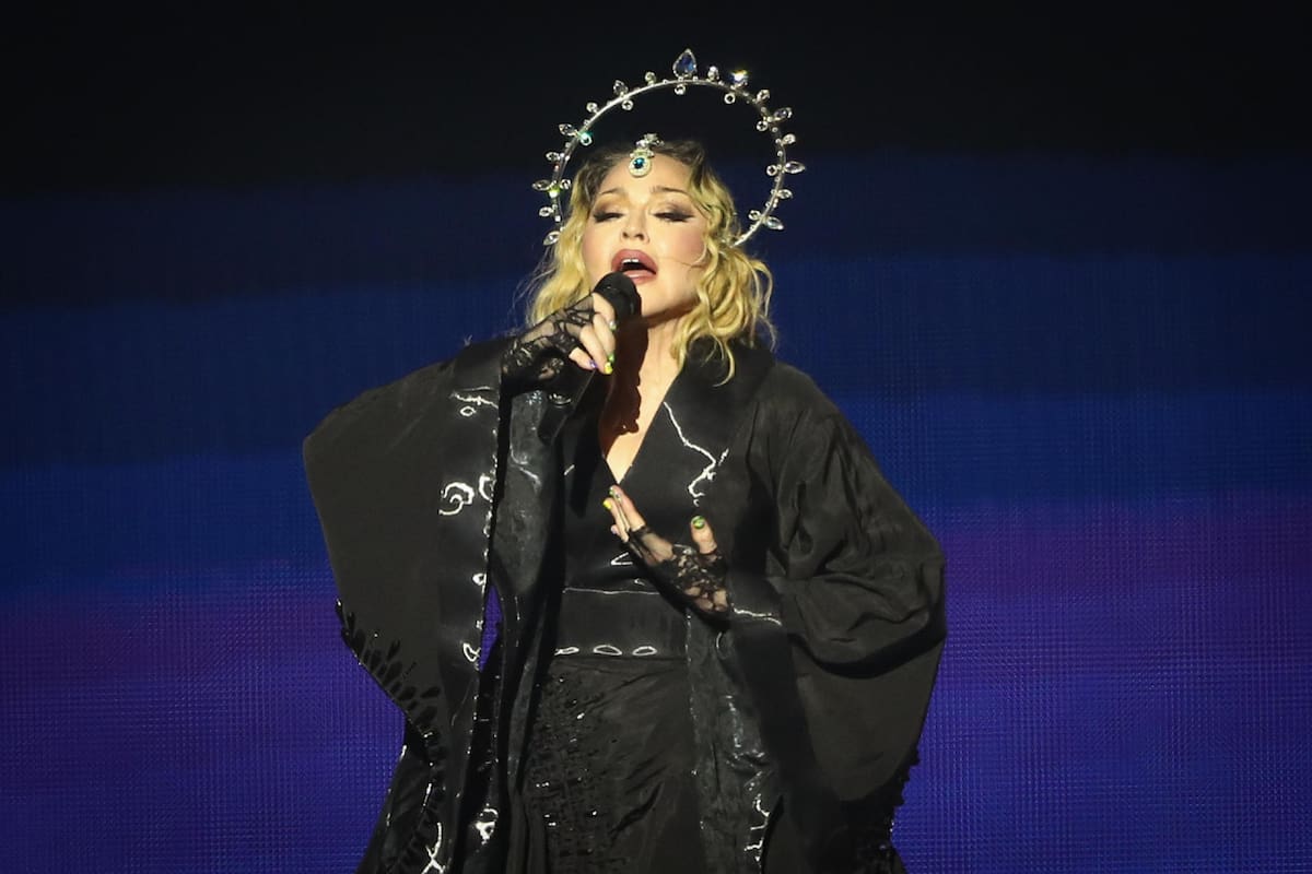 Madonna se presentó en un concierto gratuito, única presentación de su gira The Celebration Tour en Sudamérica, en la playa de Copacabana. EFE