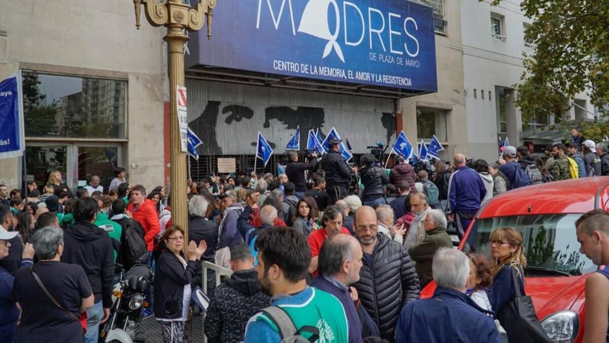 Madres de Plaza de Mayo, sede, procedimiento judicial Twitter