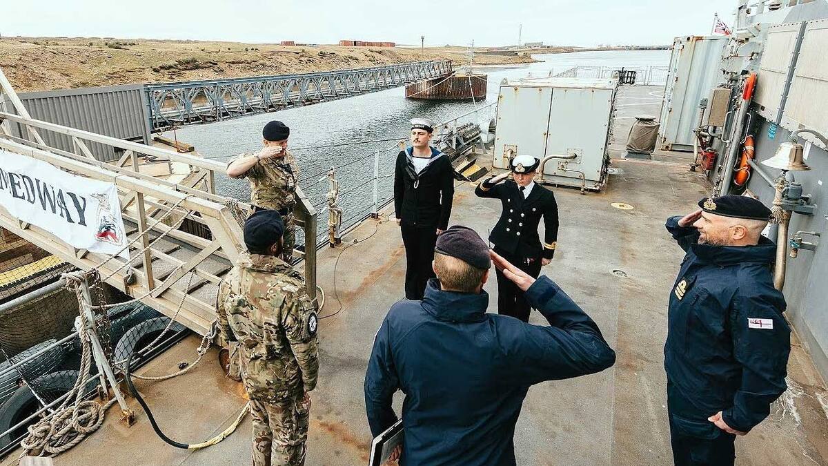 La Real Armada Británica busca reforzar su presencia en Malvinas